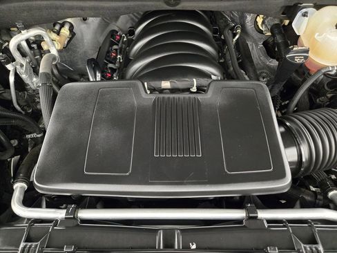 Used 2024 Chevrolet Suburban High Country AWD/4WD image 35