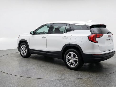 Used 2024 GMC Terrain SLE FWD image 6