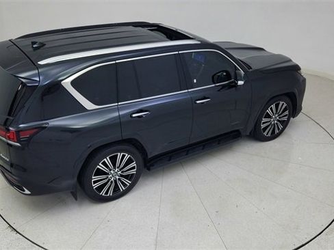 Used 2024 Lexus LX 600 4WD w/ Luxury Package image 86