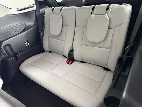 Used 2025 Ford Explorer Platinum w/ Ultimate Package image 27