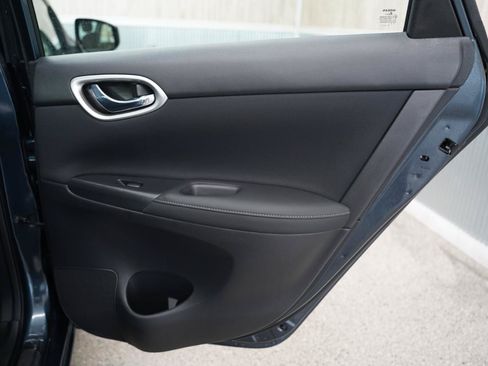 Used 2017 Nissan Sentra SV FWD image 32