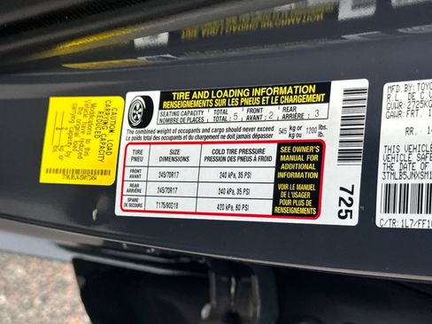 Used 2025 Toyota Tacoma SR5 w/ SR5 Upgrade Package AWD/4WD image 46