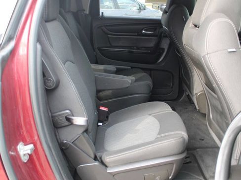 Used 2017 Chevrolet Traverse LT w/ Style and Technology Package FWD image 20