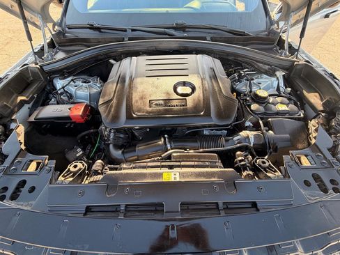 Used 2018 Land Rover Range Rover Velar R-Dynamic SE AWD/4WD image 38