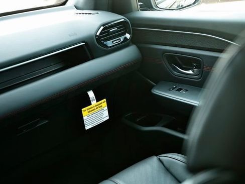 New 2026 Honda Pilot Black Edition image 33