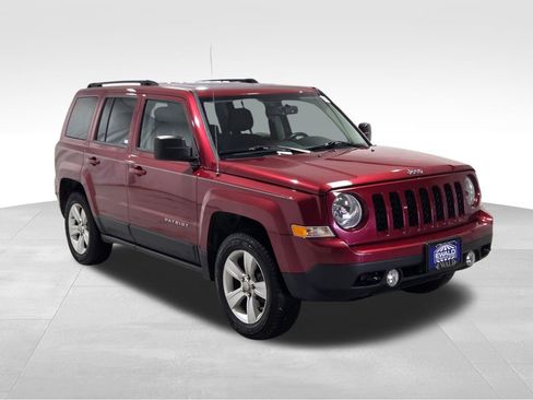 Used 2012 Jeep Patriot Latitude w/ Sun/Sound Group image 13