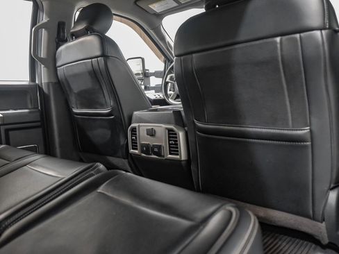 Used 2019 Ford F350 Lariat w/ Lariat Value Package AWD/4WD image 36