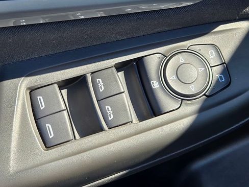 Used 2022 Chevrolet Bolt EUV LT image 13