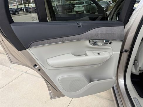 Certified 2023 Volvo XC90 B6 Ultimate w/ Protection Package Premier image 15