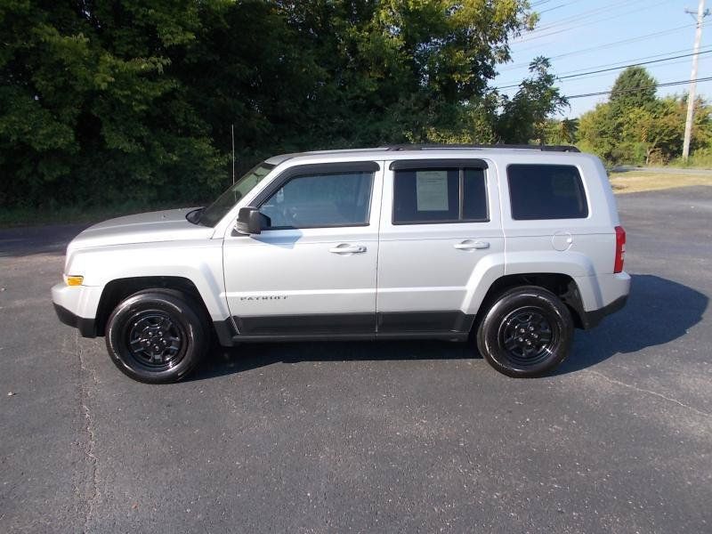 Used 2012 Jeep Patriot Sport w/ PWR Value Group AWD/4WD image 3