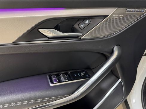 Used 2025 Jaguar F-PACE R-Dynamic S image 7