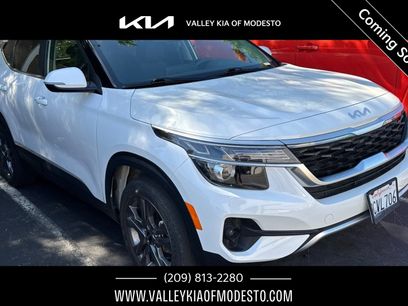 Used 2023 Kia Seltos S w/ Navigation Package