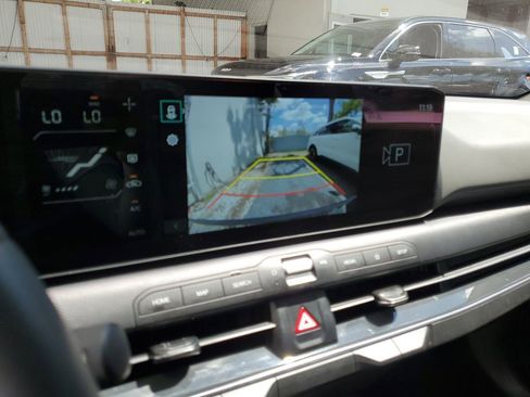 Certified 2025 Kia K4 EX FWD image 28