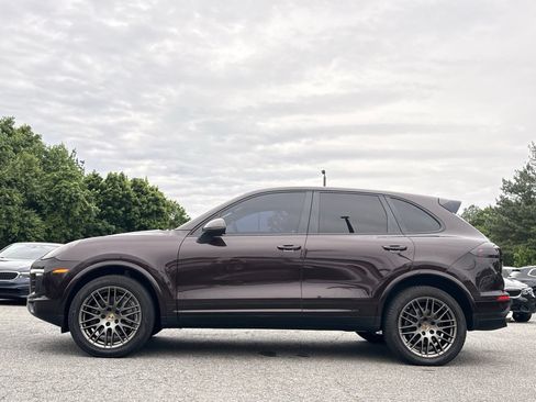 Used 2017 Porsche Cayenne Platinum Edition AWD/4WD image 2