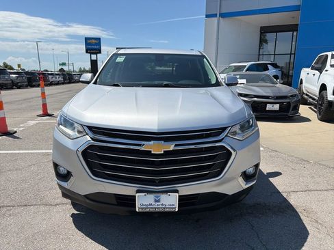 Used 2020 Chevrolet Traverse LT w/ LT Premium Package AWD/4WD image 8