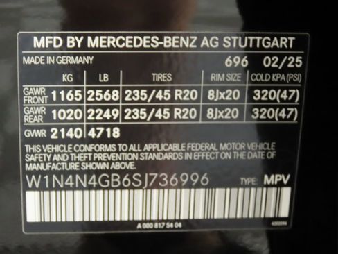 Certified 2025 Mercedes-Benz GLA 250 image 32