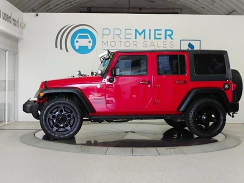 Used 2015 Jeep Wrangler Unlimited Sport w/ Connectivity Group AWD/4WD image 12