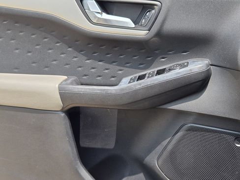 Used 2020 Ford Escape SE FWD image 30