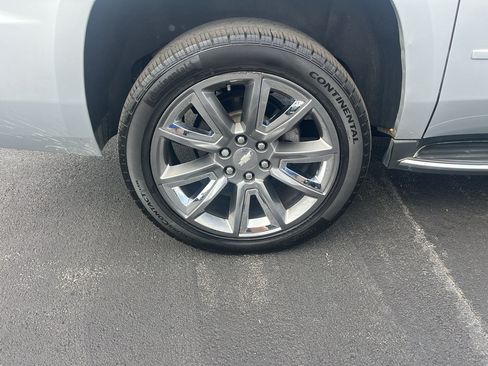 Used 2016 Chevrolet Suburban LTZ AWD/4WD image 11