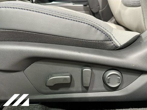Used 2026 Subaru Forester Premium AWD/4WD image 19