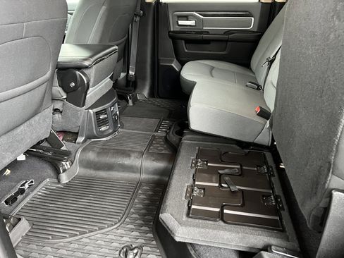 Used 2020 RAM 2500 Big Horn w/ Level 2 Equipment Group image 20