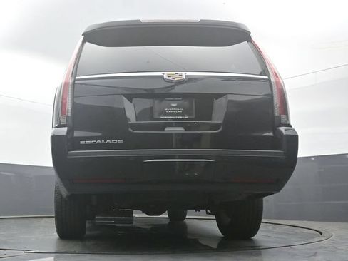 Used 2018 Cadillac Escalade ESV 4WD image 50