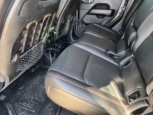 Used 2020 Jeep Gladiator Rubicon AWD/4WD image 27