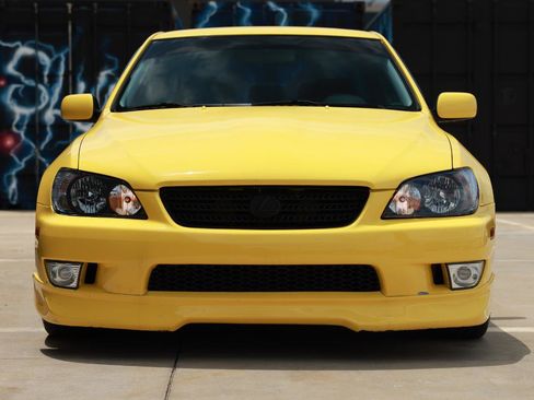 Used 2003 Lexus IS 300 w/ Power & Leather Pkg RWD image 17
