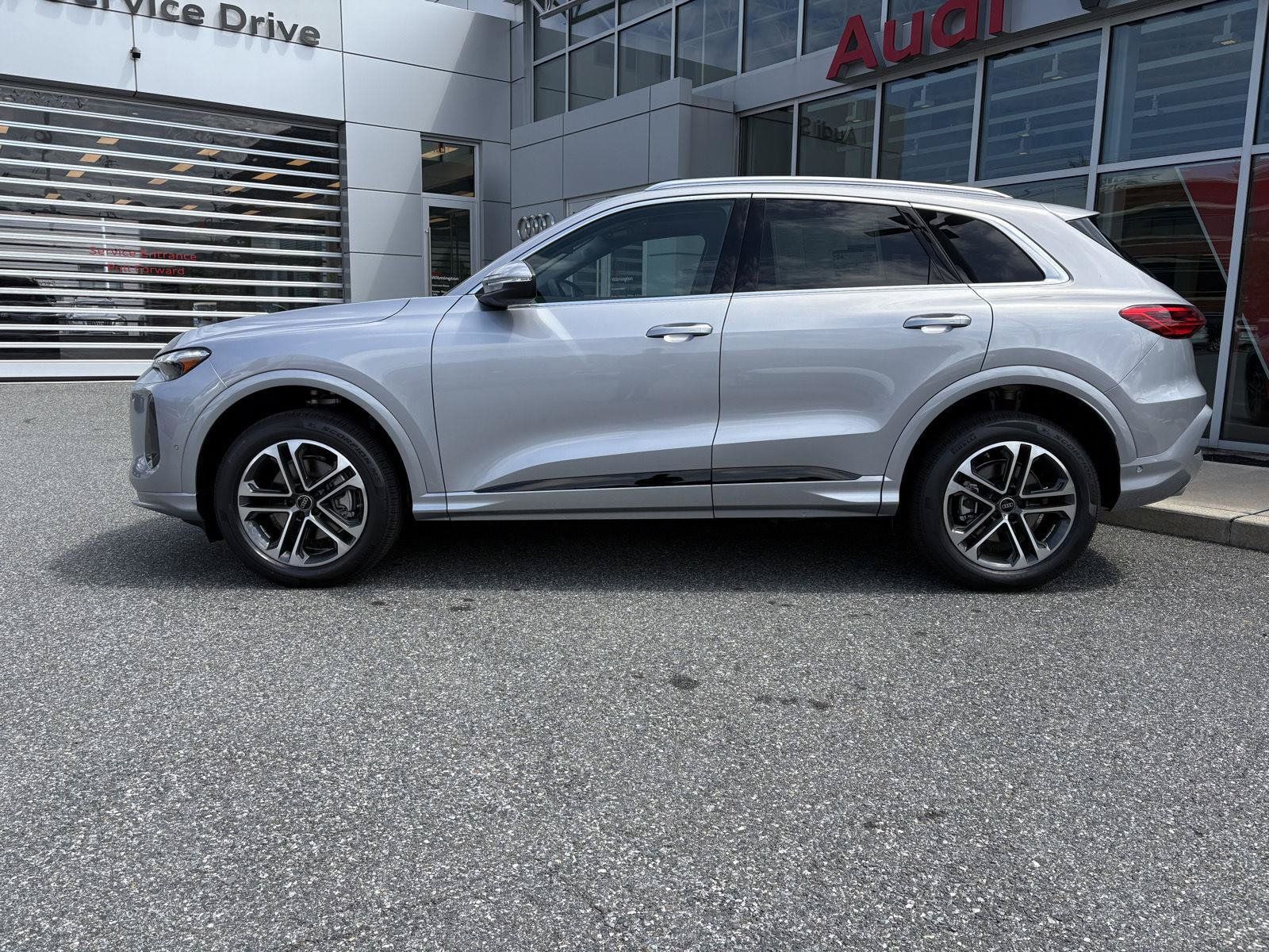 New 2026 Audi Q5 Premium Plus AWD/4WD image 2
