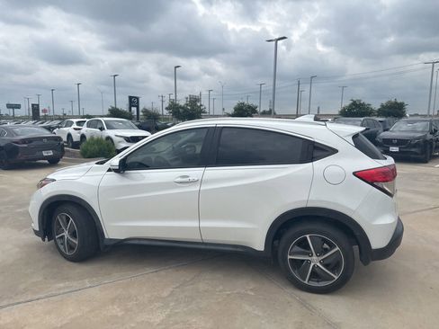 Used 2021 Honda HR-V EX image 15
