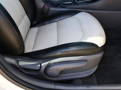 Used 2022 Hyundai Ioniq SE image 14