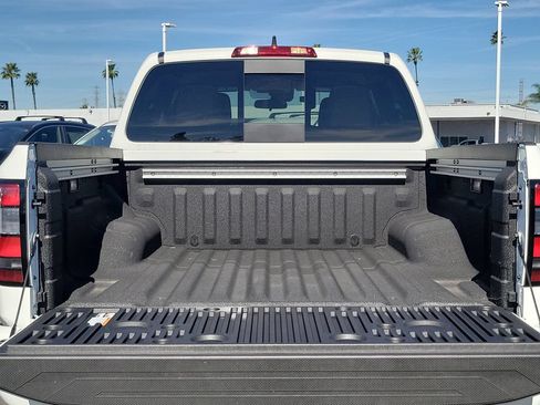 New 2026 Nissan Frontier SV w/ SV Convenience Package AWD/4WD image 15