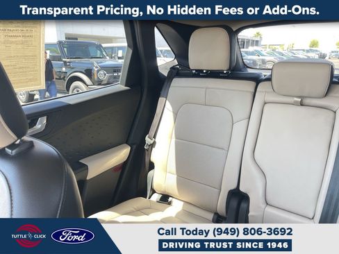 Used 2020 Ford Escape Titanium w/ Titanium Premium Package 2.0 AWD/4WD image 5