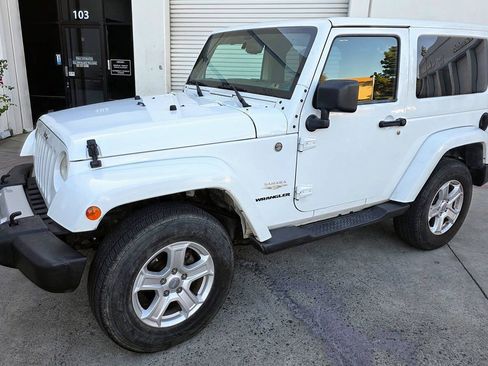 Used 2013 Jeep Wrangler Sahara w/ Dual Top Group AWD/4WD image 9
