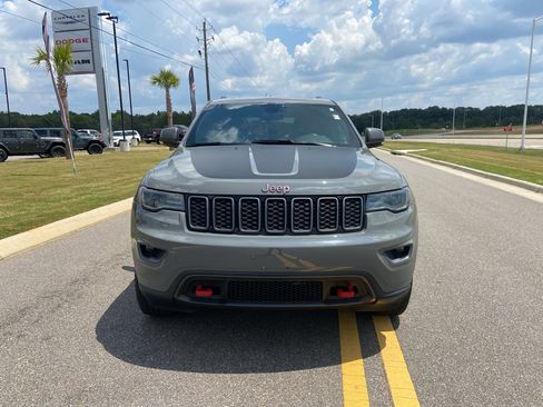 Used 2021 Jeep Grand Cherokee Trailhawk w/ Premium Lighting Group image 3