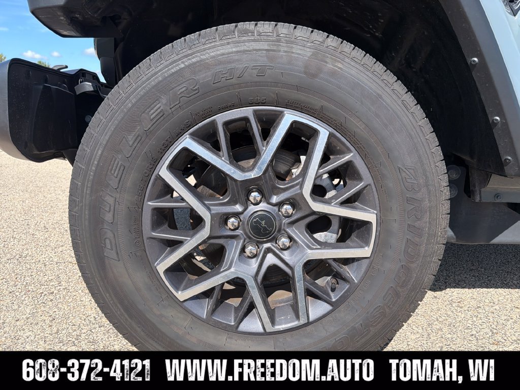 Used 2026 Jeep Wrangler Unlimited Sahara AWD/4WD image 13