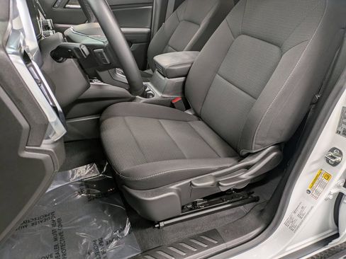 Used 2024 GMC Canyon Elevation image 10