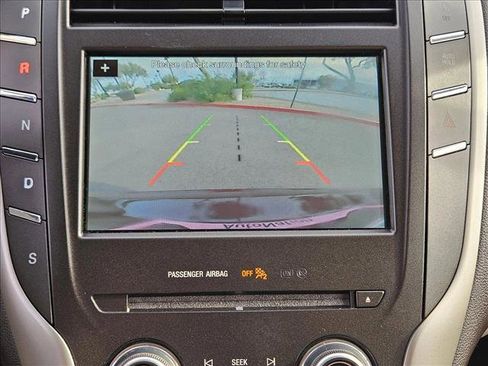 Used 2017 Lincoln MKC Select image 13