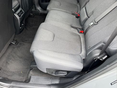 Used 2022 Hyundai Santa Fe SEL FWD image 9