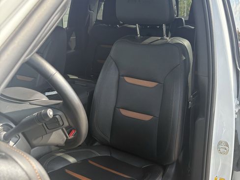 Used 2021 GMC Sierra 1500 AT4 w/ AT4 Value Package image 6