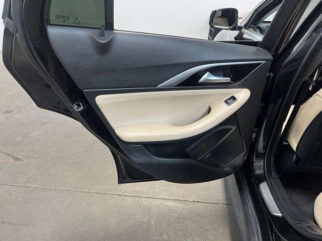 Used 2018 INFINITI QX30 Premium w/ Navigation Package AWD/4WD image 19