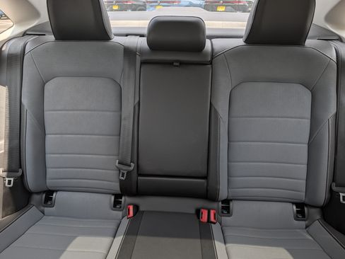 Certified 2025 Volkswagen Jetta SE FWD image 13