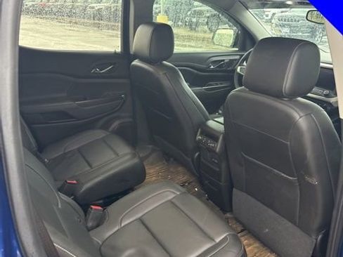 Used 2023 GMC Acadia SLT w/ Elevation Edition image 13