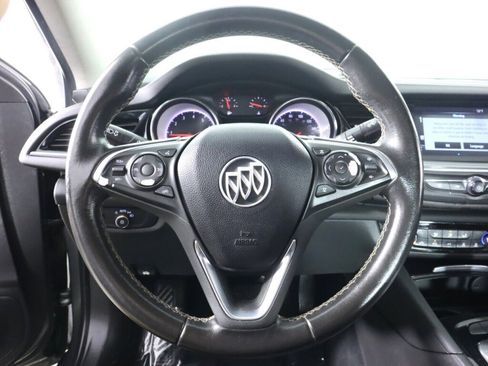 Used 2018 Buick Regal Preferred FWD image 11