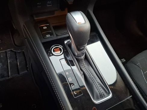 Certified 2024 Nissan Kicks SV image 14