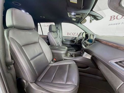 Used 2022 Chevrolet Tahoe Z71 w/ Luxury Package AWD/4WD image 35