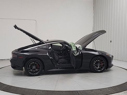 New 2026 Nissan Z Performance w/ Floor Mat Package RWD image 16