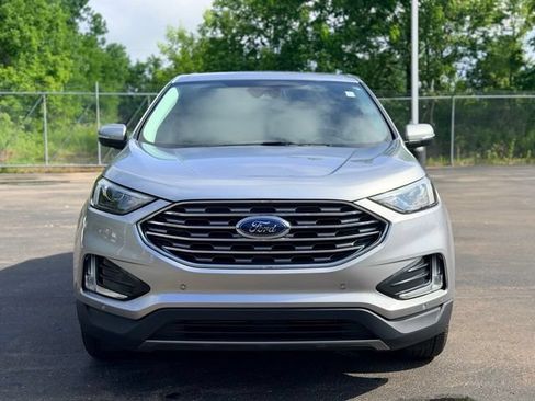 Used 2023 Ford Edge Titanium AWD/4WD image 3