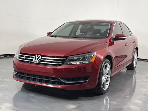 Used 2015 Volkswagen Passat TDI SE FWD image 10