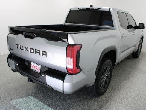 Used 2022 Toyota Tundra Platinum AWD/4WD image 7